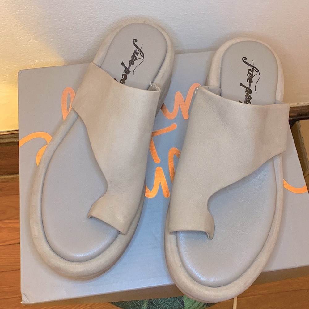 Free People-NWOB Hayes Flatform sandals